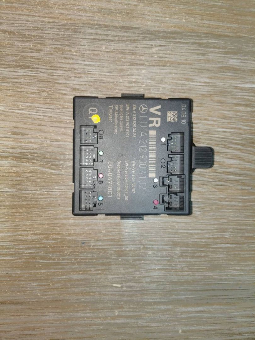 модуль управления двери Mercedes-Benz C-Класс W204/S204 2010, 2.1 л., OM 651.913, дизель, АКПП, универсал, A2129004102, 00404718C1 - фото №1