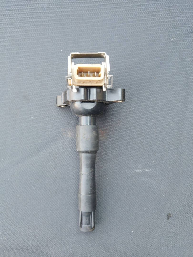 катушка зажигания BMW X5 E53 2002, 4.4 л., N62 B44, бензин, 1748017 - фото №1