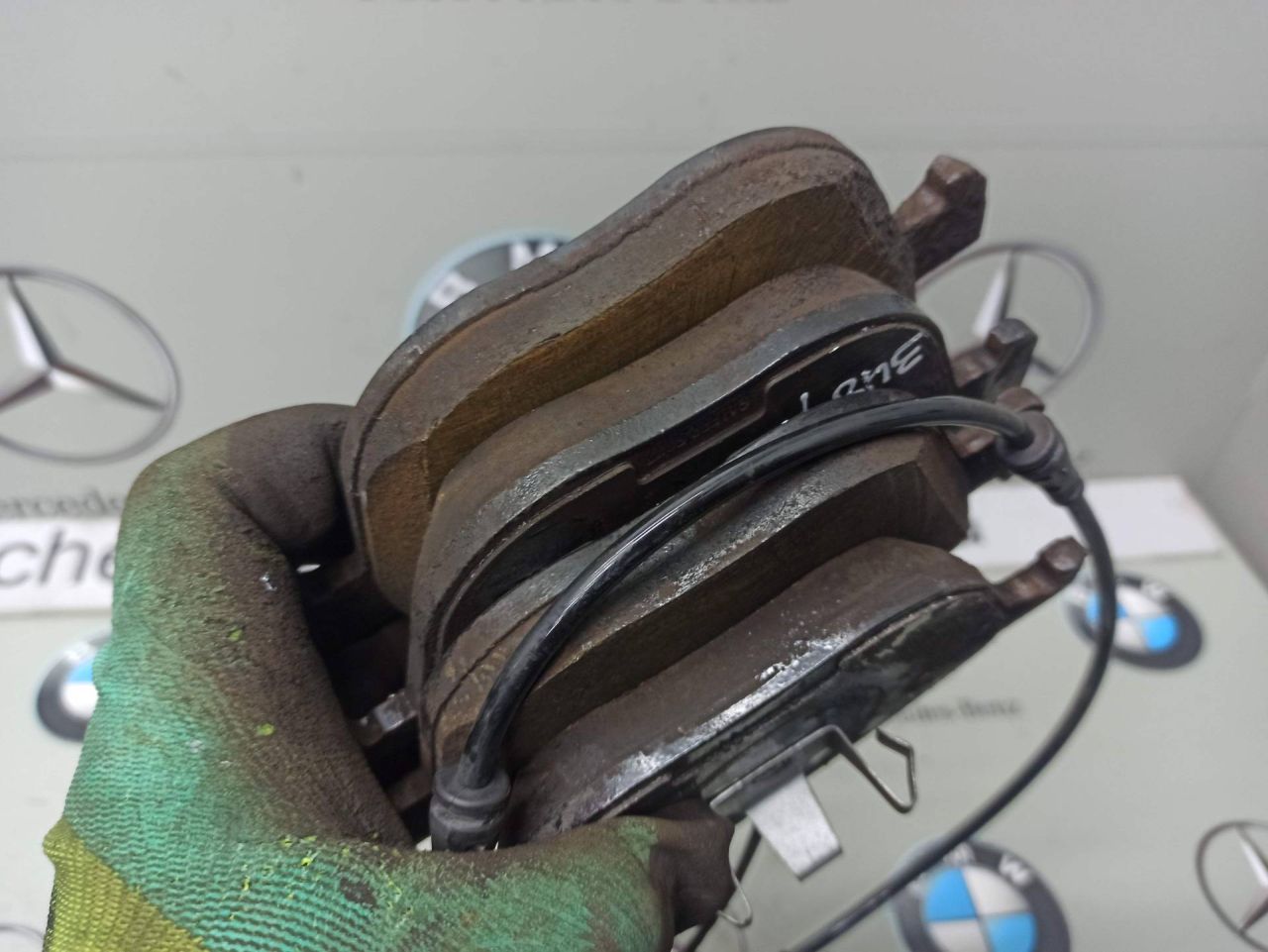 тормозные колодки BMW X6 F16 2016, 3.0 л., бензин, правый руль, 8522569 - фото №1