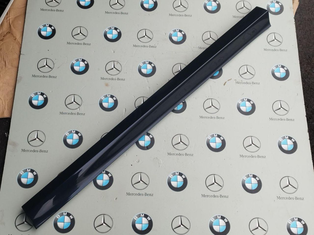 молдинг двери передней правой BMW 2023, 2.0 л., бензин, 416, 8064796 - фото №1