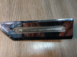 повторитель поворота на крыле BMW 7 серия F01/F02 2010, 4.4 л., N63 B44 A, бензин, АКПП, седан, 63137203371, 100505