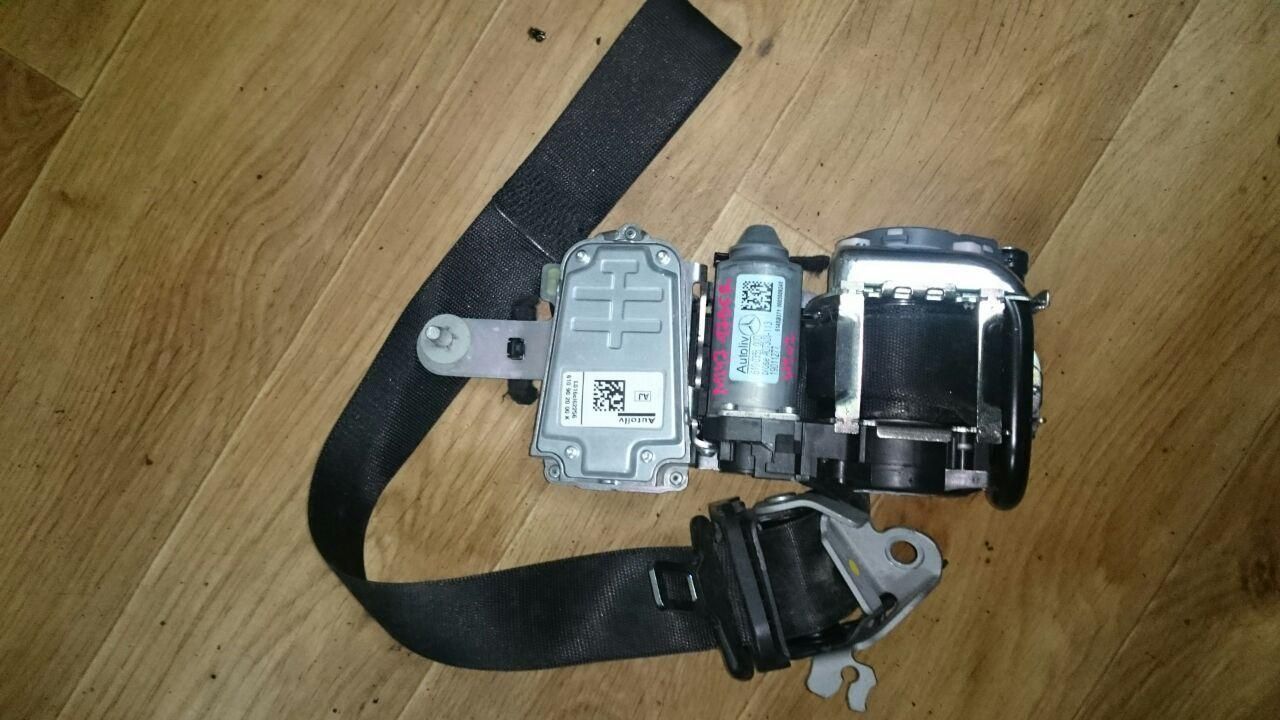 ремень безопасности Mercedes-Benz E-Класс W212/S212/C207/A207 2011, 1.8 л., M 271.860, бензин, АКПП, черный, кабриолет, 2078604285 - фото №1