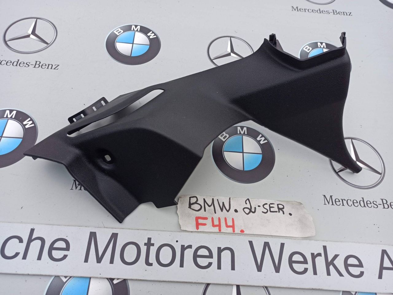 пластик BMW 2 серия F44 2020, 2.0 л., бензин, хетчбэк 5 дв., полный привод, 7475573 - фото №1