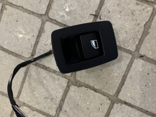кнопка стеклоподъемника двери задней правой BMW X3 F25 2013, 2.0 л., N47 D20 C, дизель, АКПП, белый, внедорожник 5 дв., 9208106