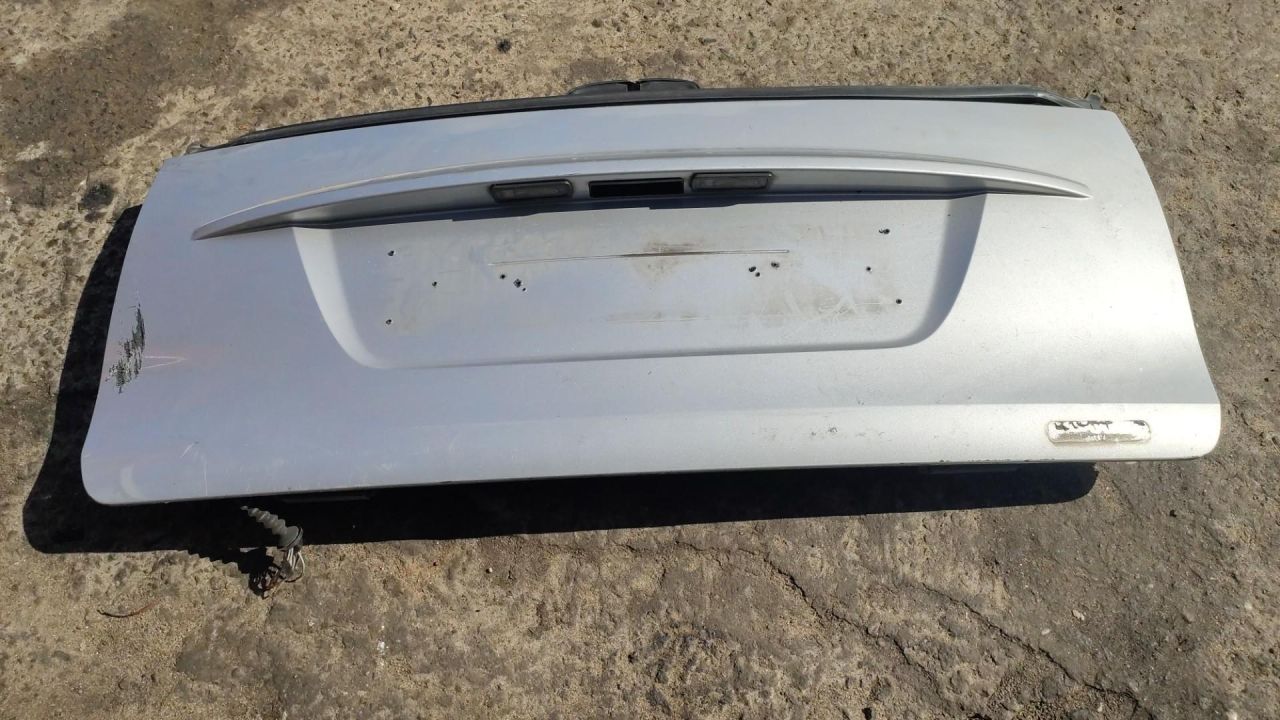 борт откидной Smart 2011, 1.0 л., M 132.930, бензин, АКПП, серебристый, купе, правый руль - фото №1