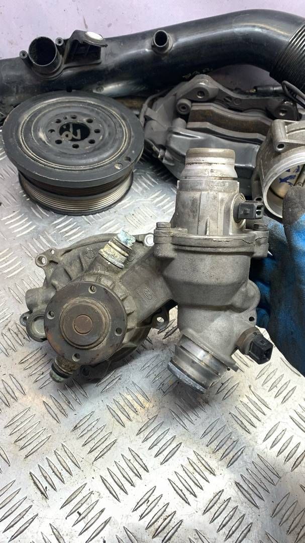 помпа BMW X5 E70 2008, 4.8 л., N62 B48 B, бензин - фото №1