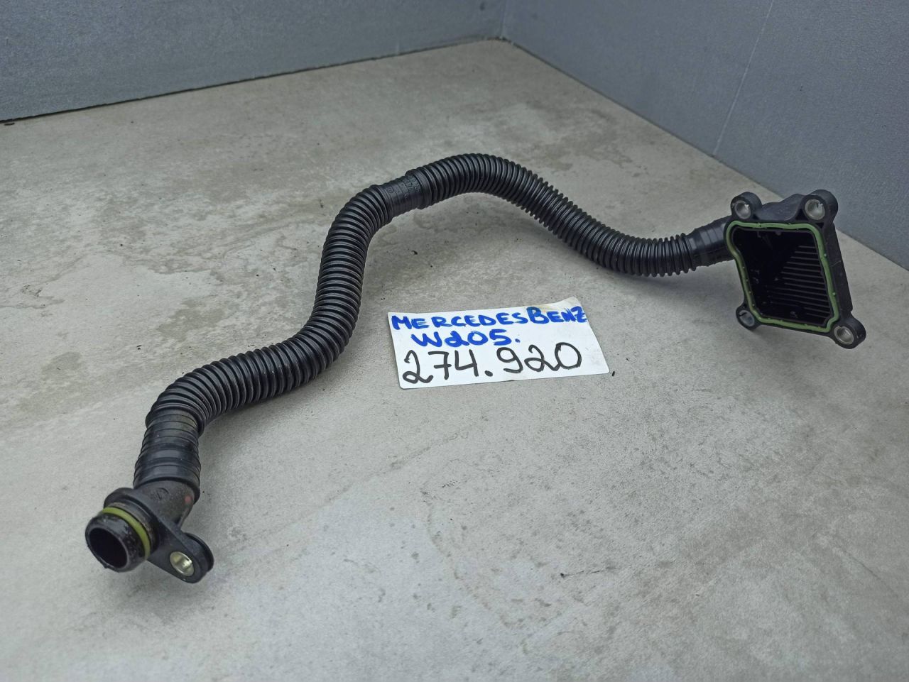 трубка вентиляции картерных газов Mercedes-Benz C-Класс W205/S205/C205 2014, 2.0 л., M 274.920, бензин, A2740100062 - фото №1