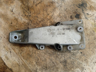 кронштейн двигателя BMW X3 E83 2006, 3.0 л., бензин, 6750853
