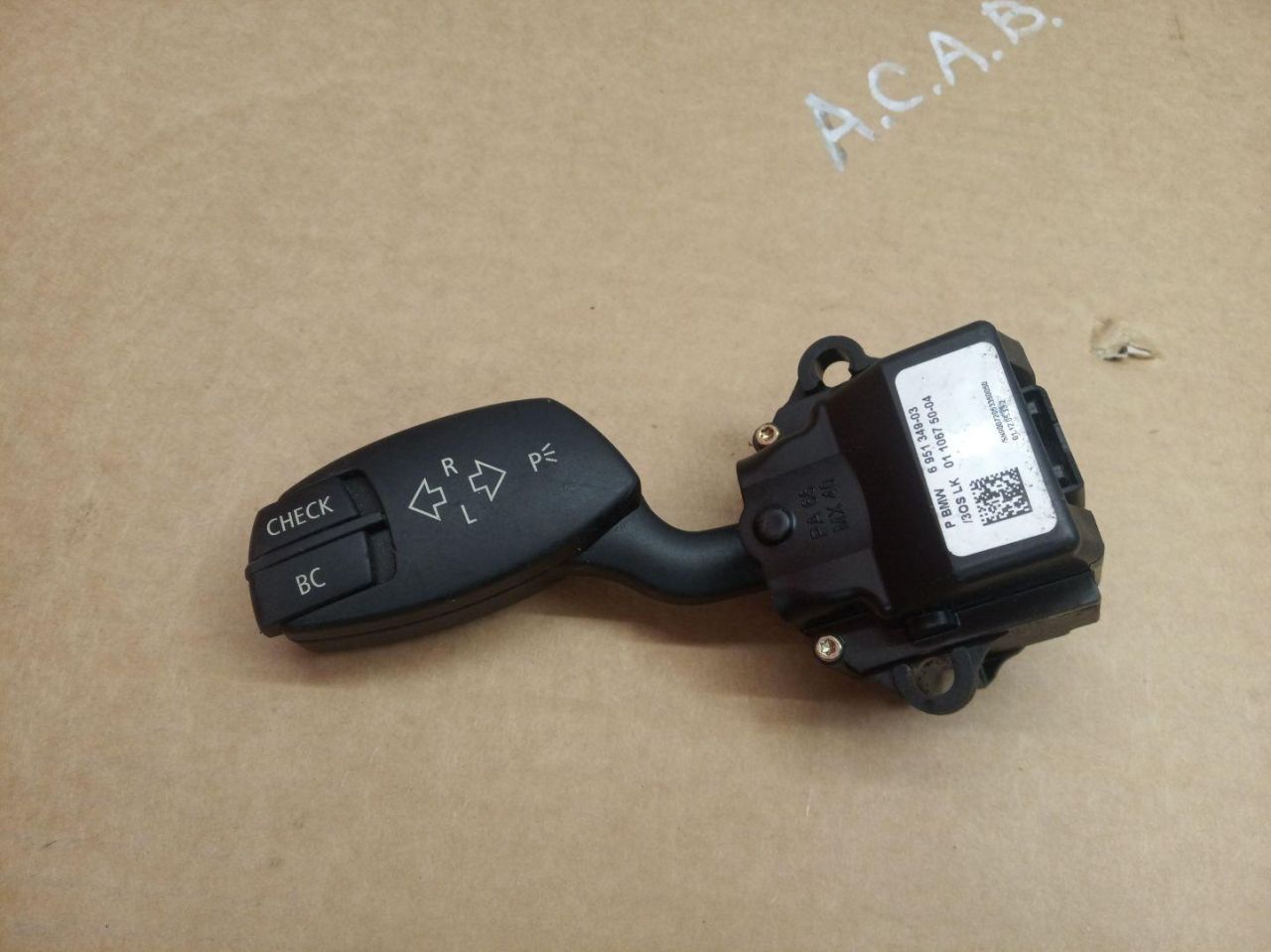 переключатель поворотов BMW 5 серия E60/E61 2007, 4.8 л., бензин, АКПП, универсал, 6951349 - фото №1