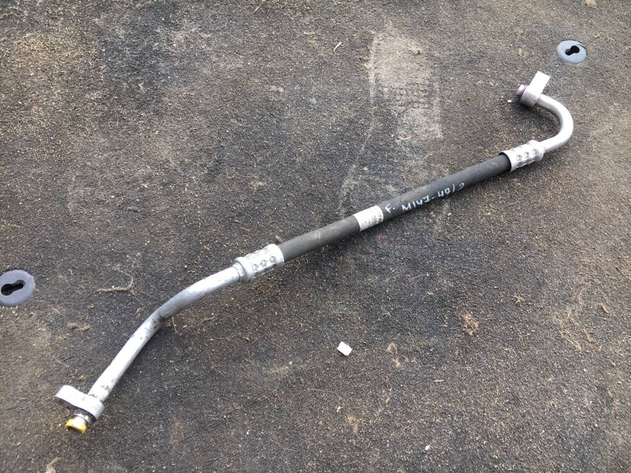 трубка кондиционера Mercedes-Benz E-Класс W212/S212/C207/A207 2011, 1.8 л., M 271.860, бензин, АКПП, черный, кабриолет, A2078304515 - фото №1