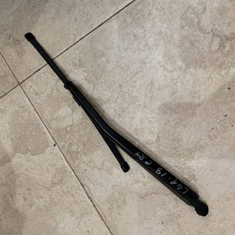 щеткодержатель задний BMW 2008, 2.0 л., N47 D20 A, дизель, АКПП, хетчбэк 5 дв., 7138507 - фото №1