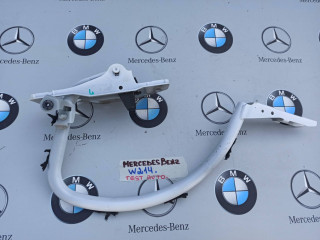 петля крышки багажника Mercedes-Benz E-Класс W214 2025, 2.0 л., дизель, A2147500100