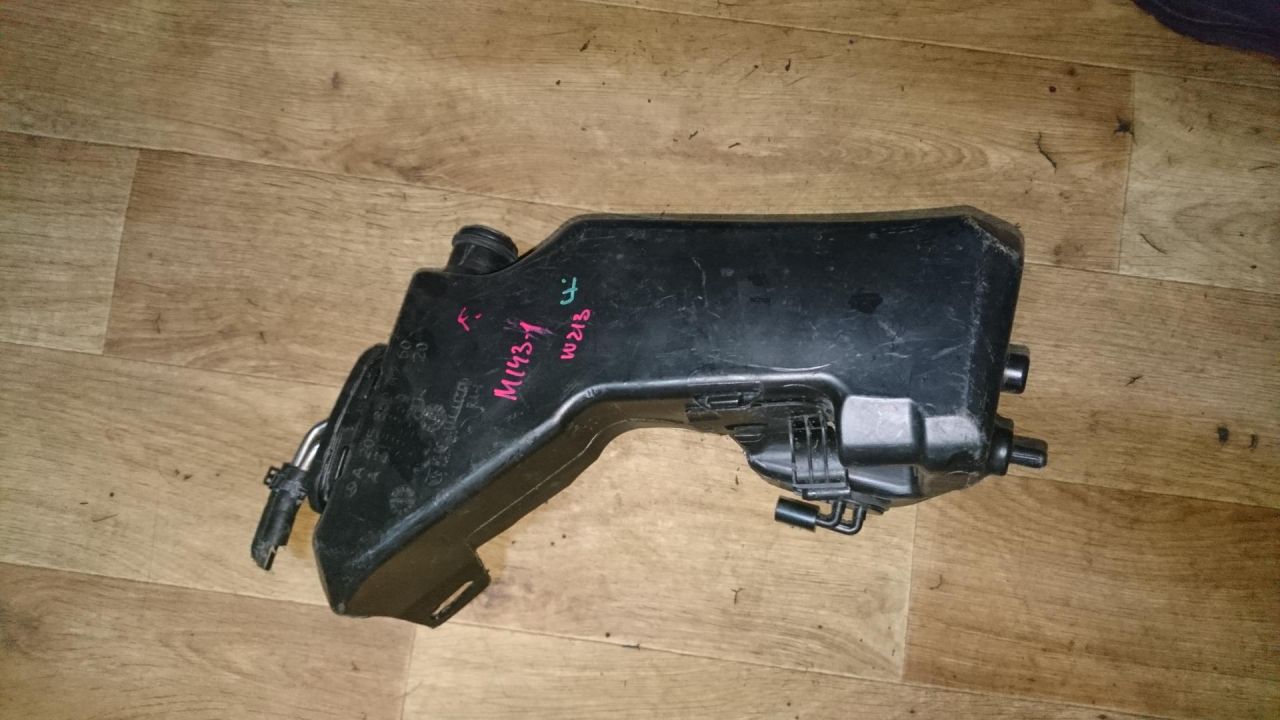 бачок омывателя Mercedes-Benz E-Класс W213/S213/C238/A238 2016, 2.0 л., OM 654.920, дизель, АКПП, белый, седан, правый руль, A2058600260 - фото №1