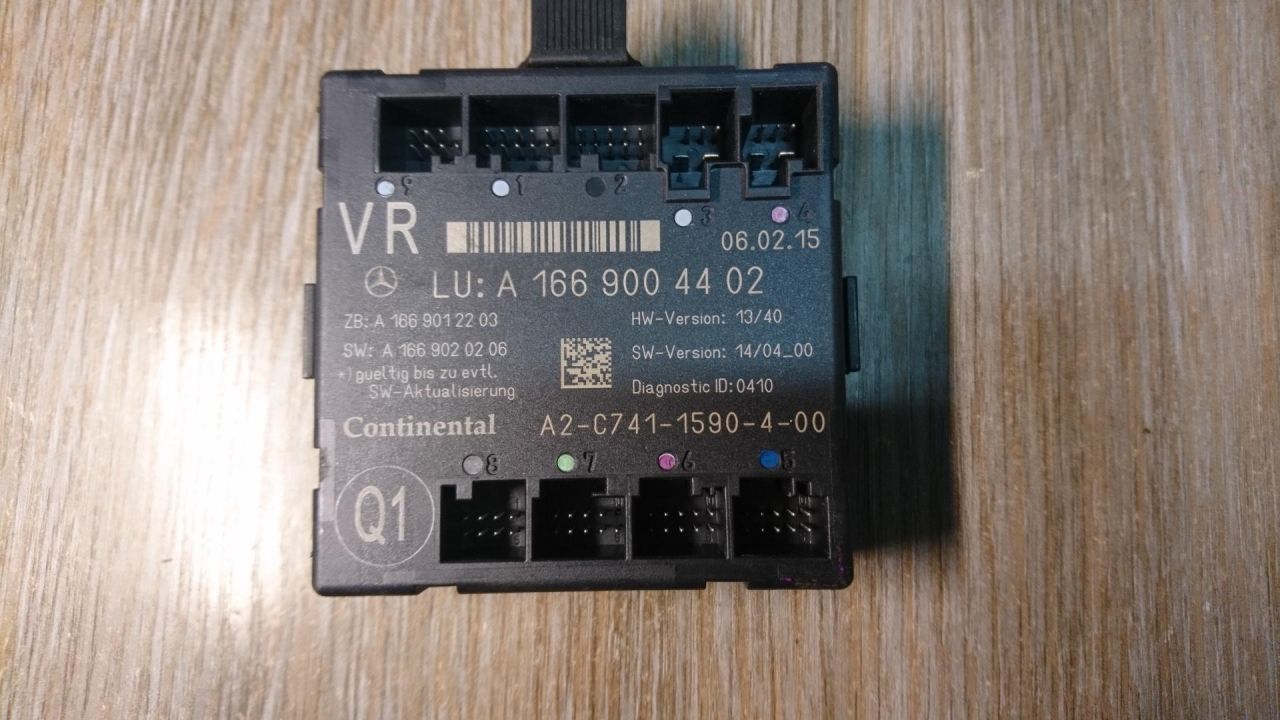 модуль управления двери Mercedes-Benz M-Класс W166 2015, 3.0 л., OM 642.826, дизель, АКПП, cthsq, внедорожник 5 дв., A1669004402, A2-C741-1590-4-00 - фото №1