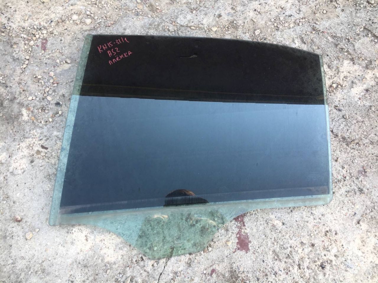 стекло двери задней левой Mercedes-Benz C-Класс W204/S204 2009, 3.0 л., M 272.948, бензин - фото №1