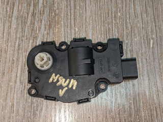 моторчик заслонки печки Mercedes-Benz E-Класс W212/S212/C207/A207 2010, 2.2 л., дизель, АКПП, седан, задний привод, правый руль, EFB330