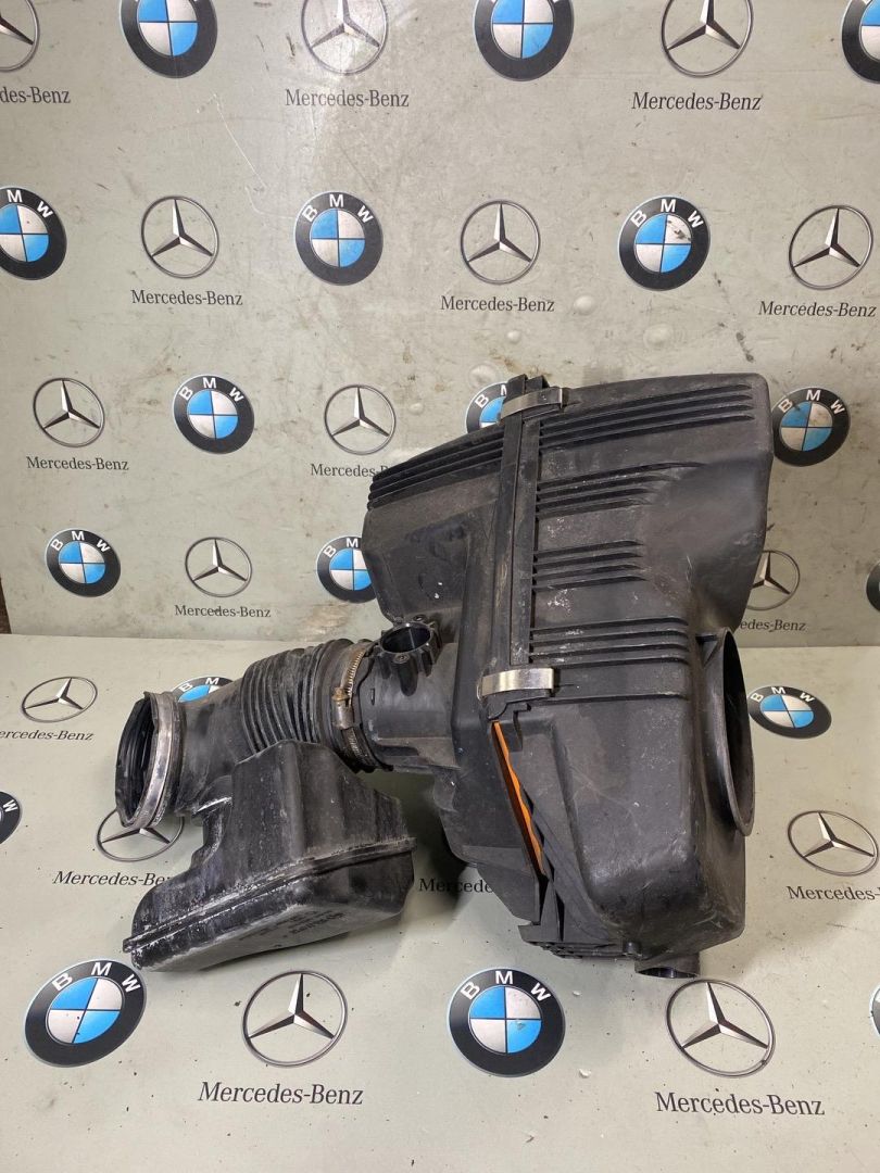 корпус воздушного фильтра BMW X3 F25 2011, 3.0 л., N52 B30, бензин, 7601871 - фото №1