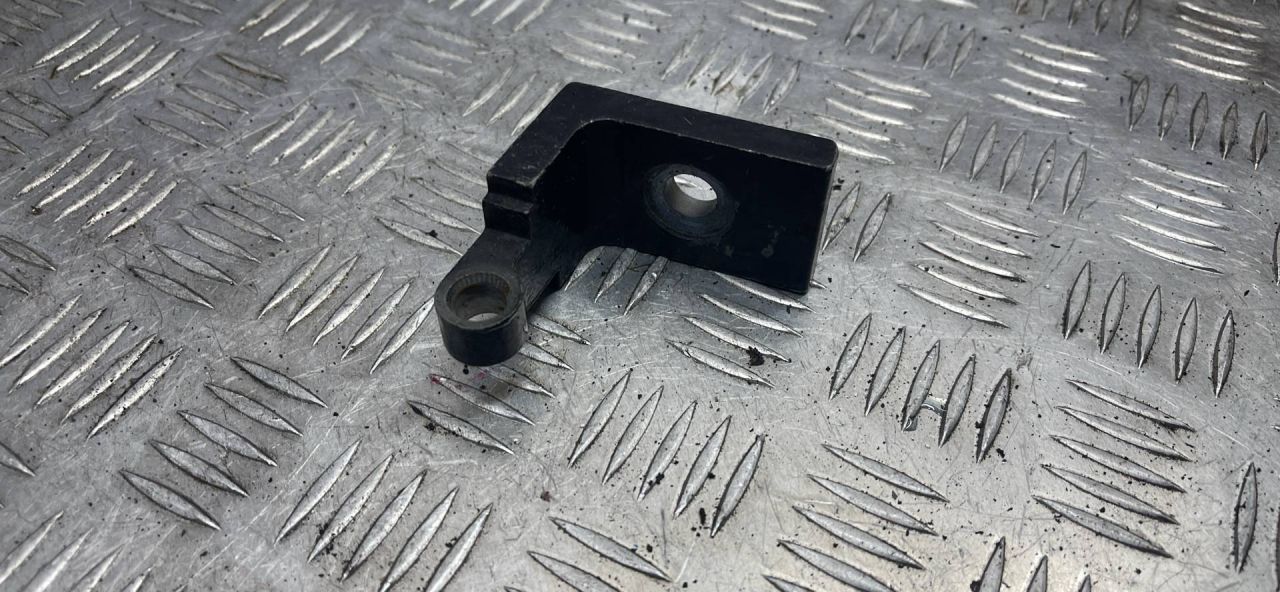 петля двери BMW X6 F16 2016, 7304994 - фото №1