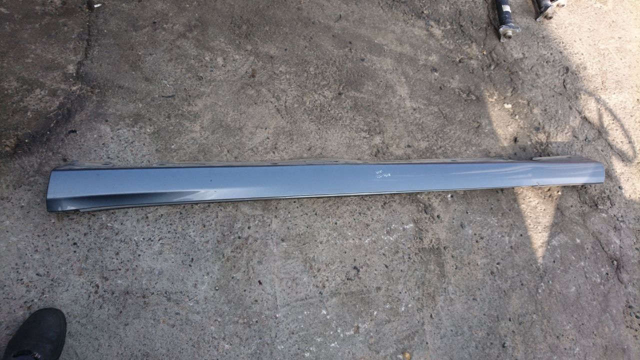 накладка на порог Mercedes-Benz CLS-Класс C219 2007, 3.0 л., OM 642.920, дизель, АКПП, купе, A2196900140 - фото №1