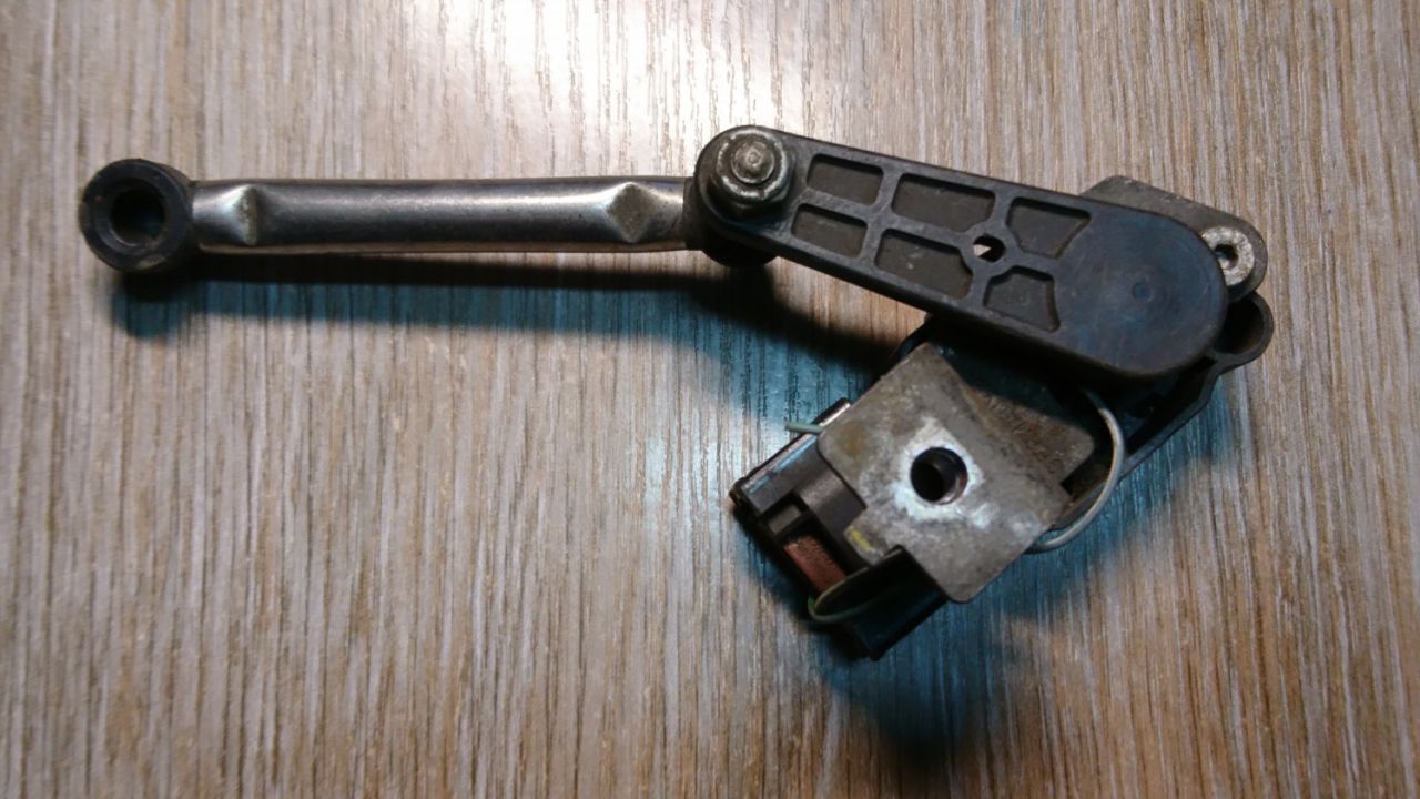 датчик дорожного просвета BMW X5 E70 2007, 3.0 л., дизель, АКПП, внедорожник 5 дв., 6778814 - фото №1