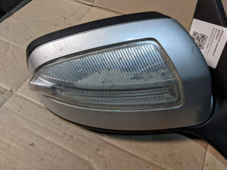 повторитель поворота на крыле Mercedes-Benz C-Класс W204/S204 2008, 2.1 л., дизель, МКПП, серебро, седан