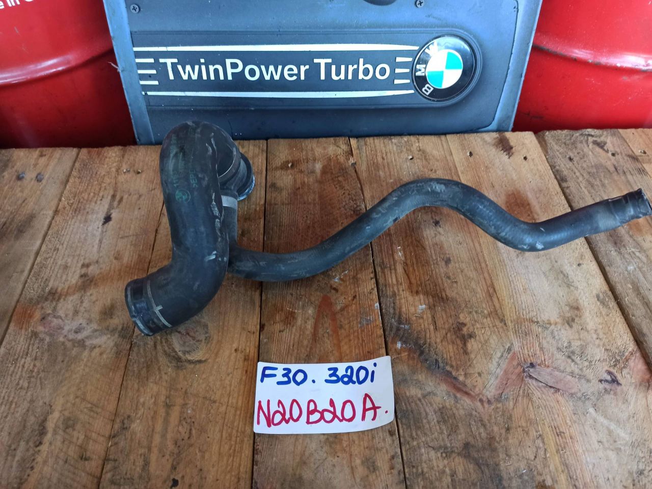 патрубок радиатора BMW 3 серия F30/F31/F34 2014, 2.0 л., N20 B20 B, бензин, 7639997 - фото №1