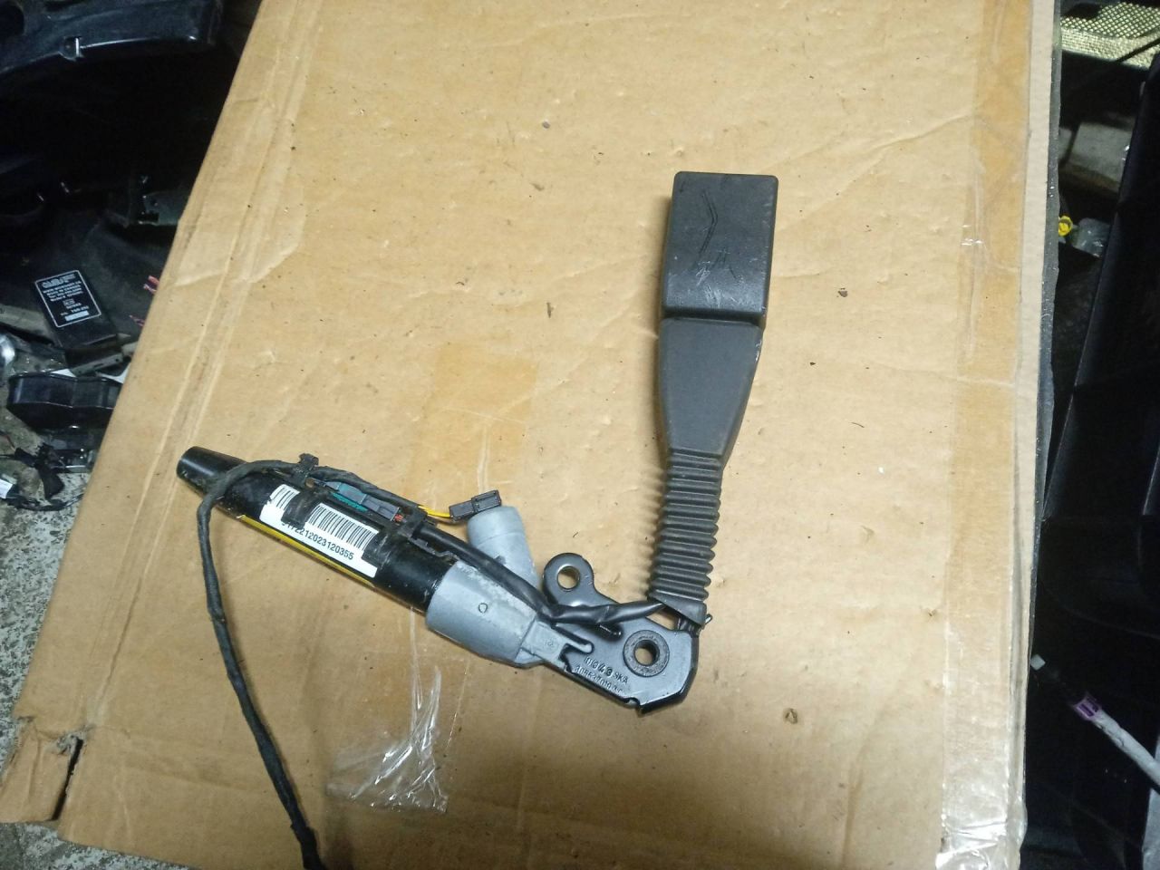 замок ремня безопасности BMW X5 E70 2008, 7319532, 3065664 - фото №1