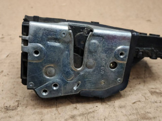 замок двери задней правой BMW 3 серия E46 2002