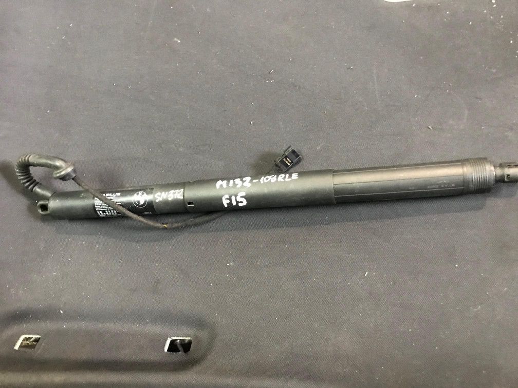 амортизатор крышки багажника (3-5 двери) BMW X5 F15 2014, 3.0 л., N57 D30 A, дизель, АКПП, внедорожник 5 дв., 7294469 - фото №1