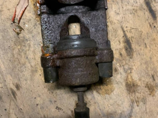 суппорт задний правый BMW 3 серия E90/E91 [рестайлинг] 2010