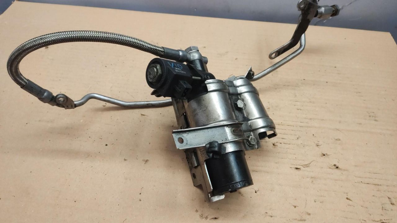 гидроаккумулятор BMW M3 E90/E92/E93 2010, 7834553 - фото №1