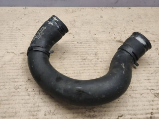 патрубок радиатора Volkswagen Crafter 1 поколение 2009, 2.5 л., дизель, 076121063E