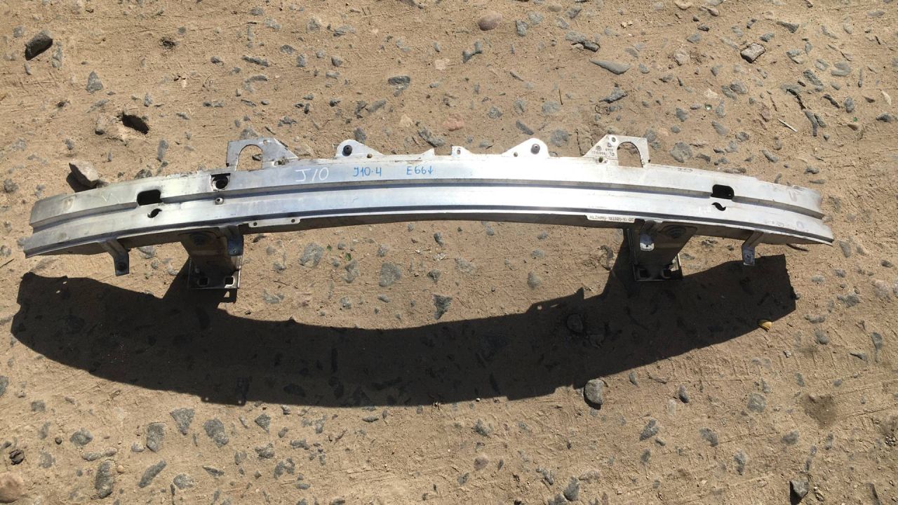 усилитель бампера переднего BMW 7 серия E65/E66/E67 2003, 4.4 л., бензин, АКПП, седан, 7014998 - фото №1