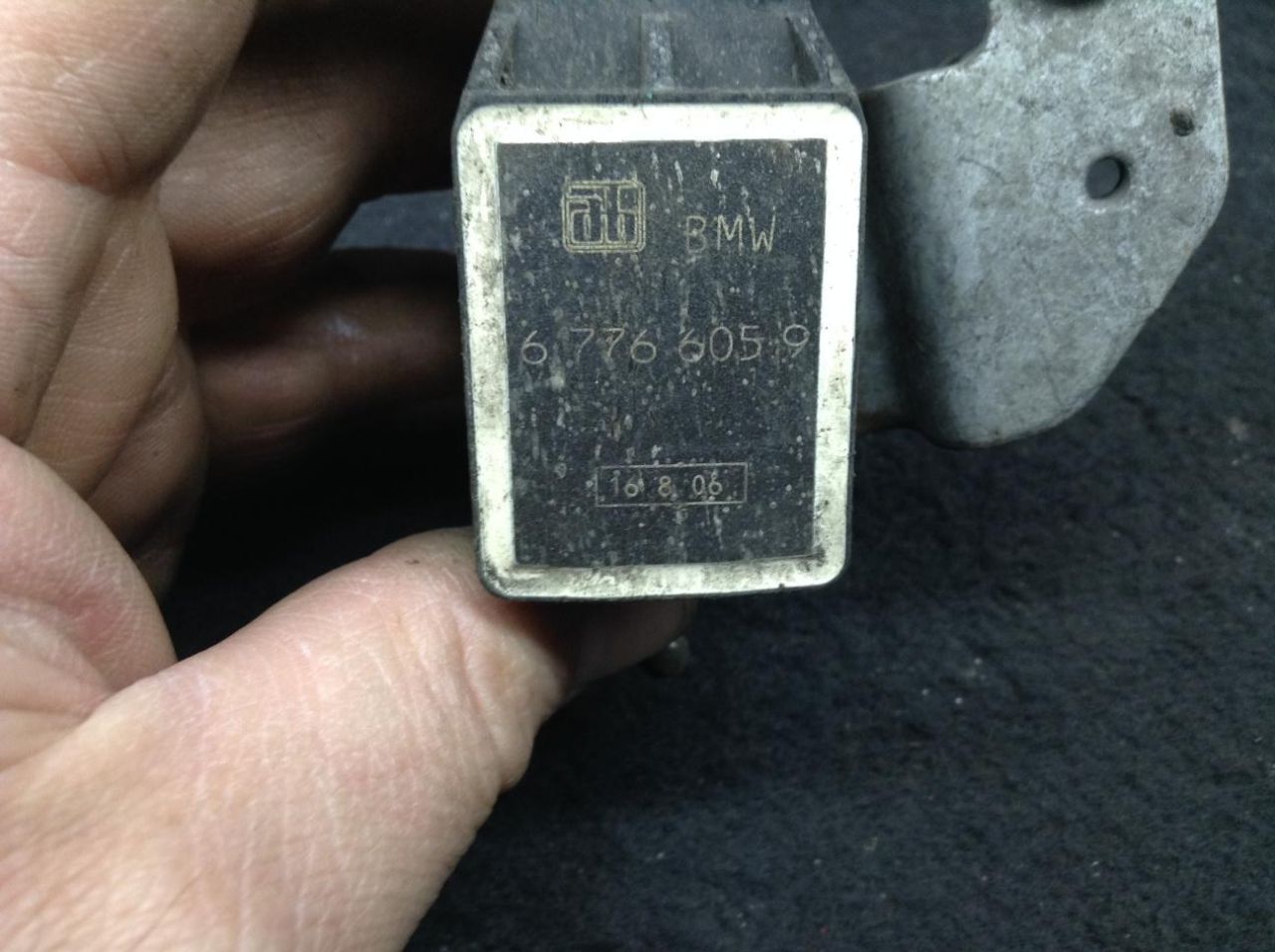 датчик дорожного просвета BMW 5 серия E60/E61 2006, 2.2 л., бензин, АКПП, седан, 37146776605, 6776605 - фото №1