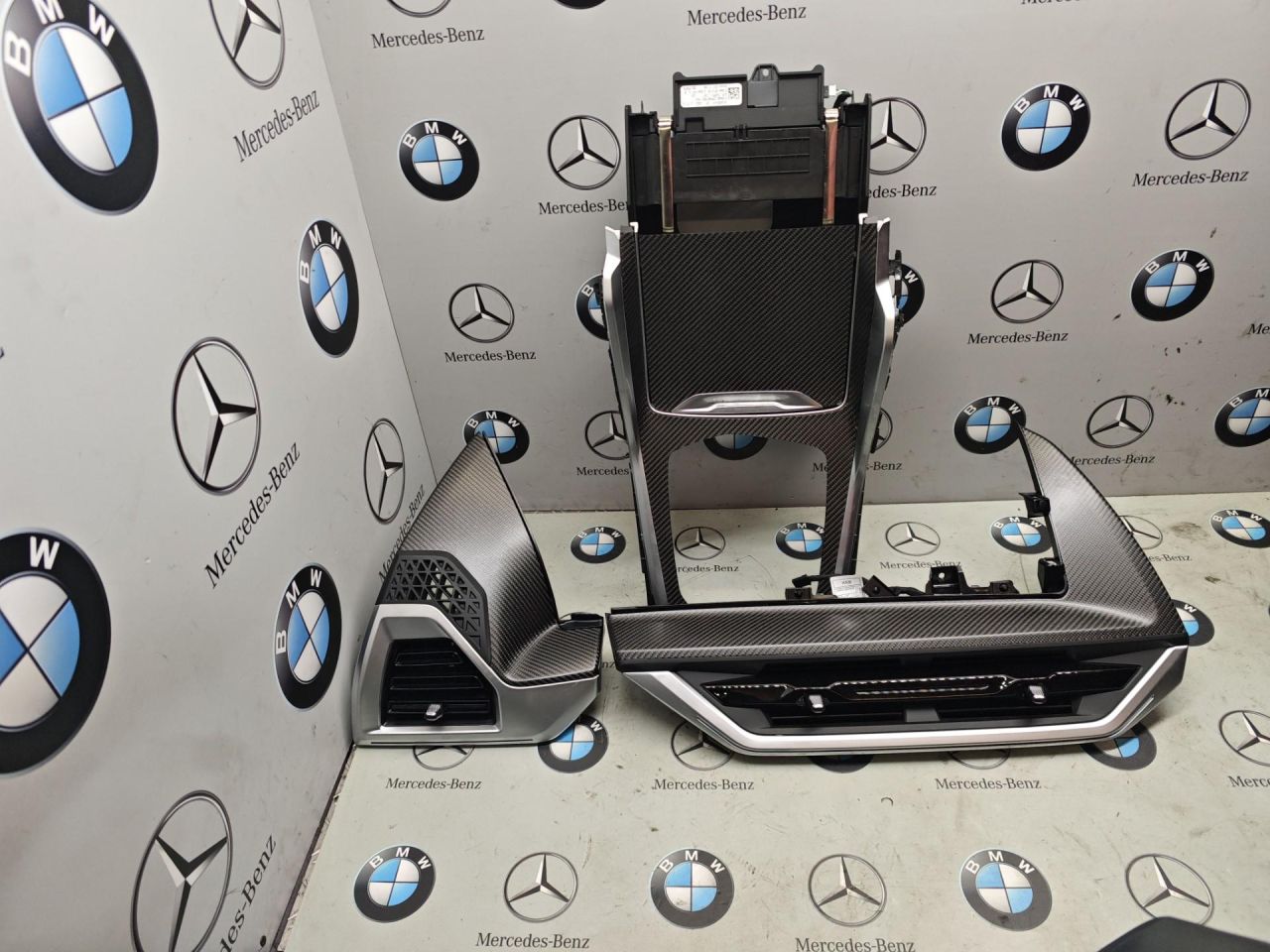 комплект декоративных накладок (дерева) салона BMW XM G09 2024, 4.4 л., бензин, 475, полный привод - фото №1