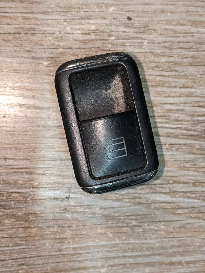 кнопка стеклоподъемника двери задней левой Mercedes-Benz C-Класс W204/S204 2009, 3.0 л., M 272.948, бензин, A2048707358 - фото №1