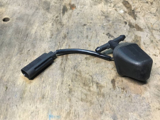 форсунка омывателя лобового стекла BMW 3 серия E90/E91/E92/E93 2007, 2.0 л., дизель, 6МКПП, седан, 8365385