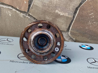 ступица передняя правая Mercedes-Benz C-Класс W205 [рестайлинг] 2020, 2.0 л., бензин, кабриолет, задний привод