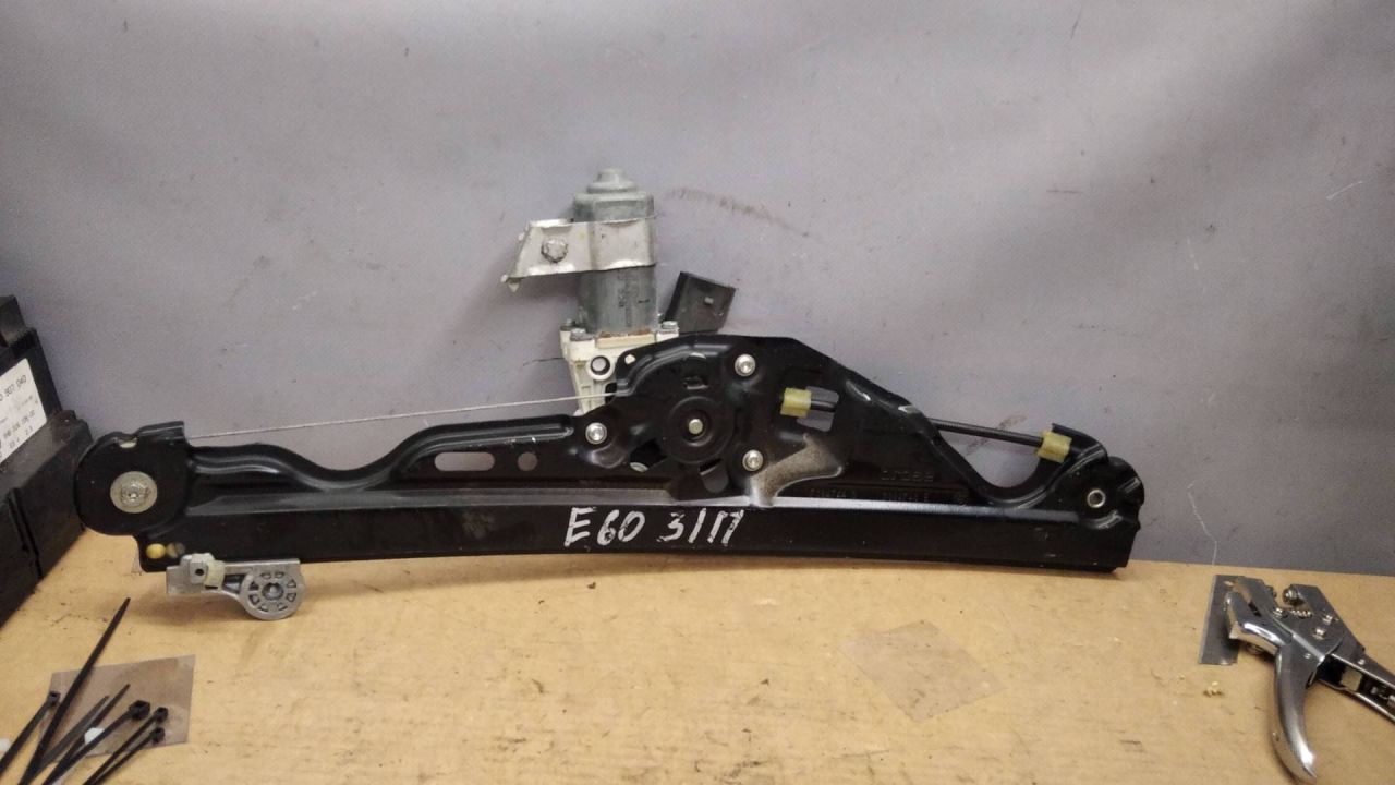 стеклоподъемник электрический задний правый BMW 5 серия E60/E61 2006, 3.0 л., бензин, АКПП, седан, 7184744, 7184746 - фото №1