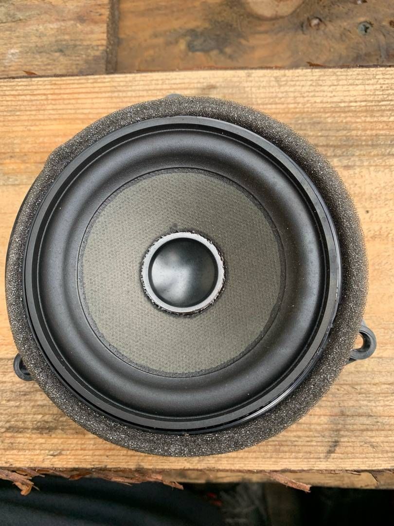 динамик двери BMW X5 F15 2016, 4.0 л., дизель, 183534 - фото №1