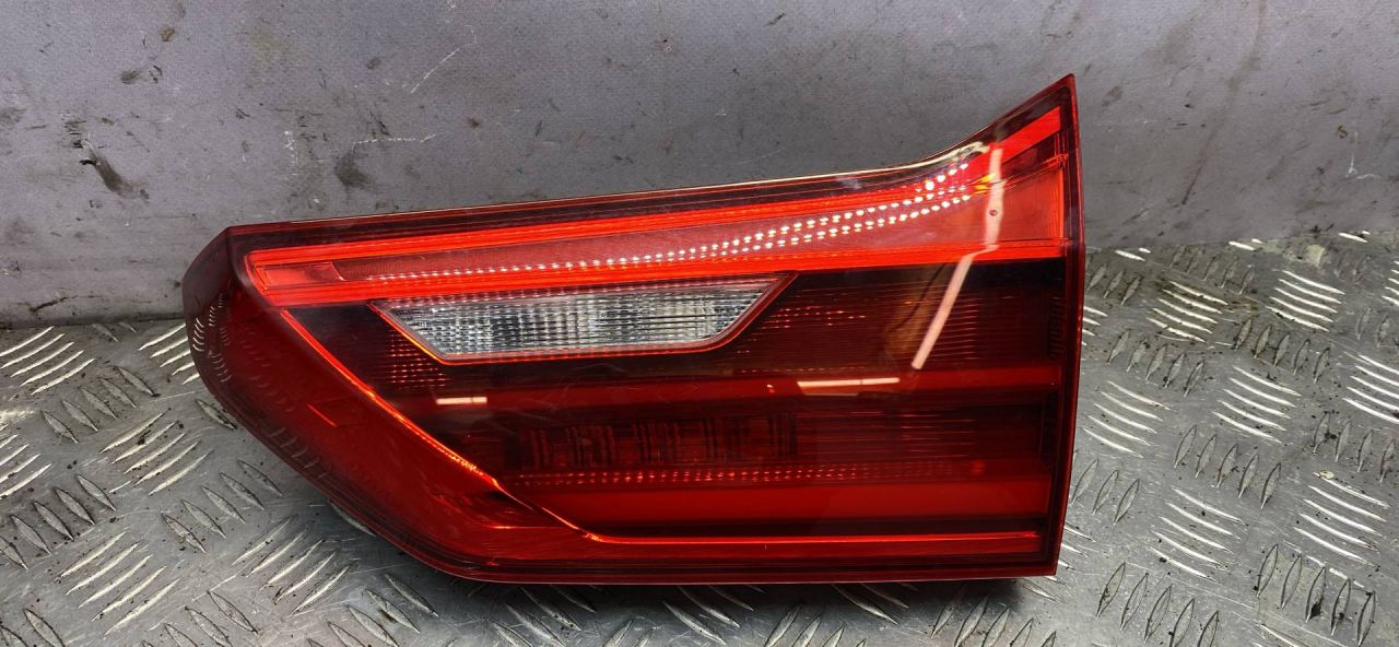 фонарь крышки багажника правый BMW 5 серия G30/G31 2018, 2.0 л., B48 B20 A, бензин, задний привод, правый руль, 7388950 - фото №1