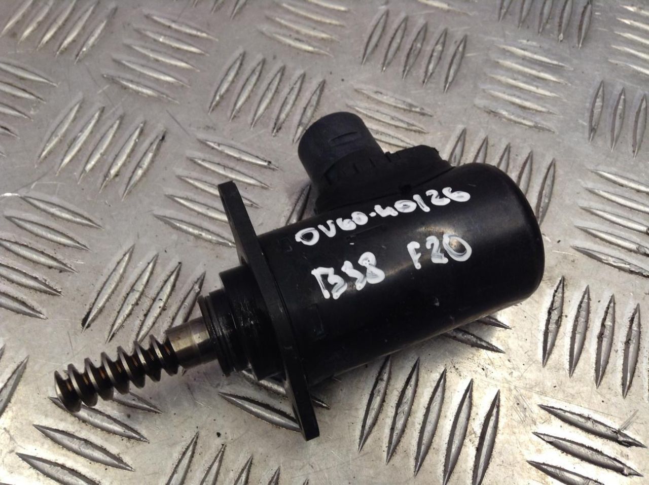 моторчик VVT (эксцентрикового вала) BMW 2016, 1.5 л., B38 B15 A, бензин, АКПП, хетчбэк 5 дв., 7631574 - фото №1