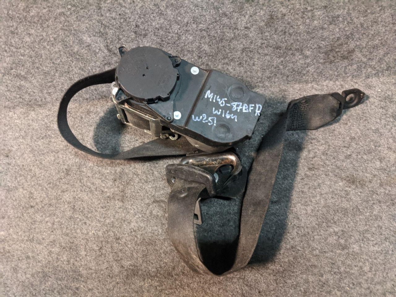 ремень безопасности Mercedes-Benz GL-Класс X164 2007, 3.0 л., OM 642.940, дизель, АКПП, серебристый, внедорожник 5 дв., 2518603885, A2518603885 - фото №1