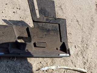 ресничка (ус) правой фары BMW 7 серия E38 1997, 4.0 л., бензин, 8157938