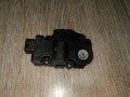 моторчик заслонки печки Mercedes-Benz M-Класс W164 [рестайлинг] 2010, 3.0 л., OM 642.820, дизель, АКПП, серебристый, внедорожник 5 дв., правый руль, 929888G, EFB336 - фото №3