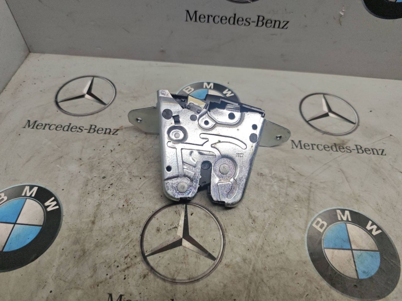 замок багажника Mercedes-Benz GLB-Класс 1 поколение 2022, бензин, задний привод, A0997400400 - фото №1