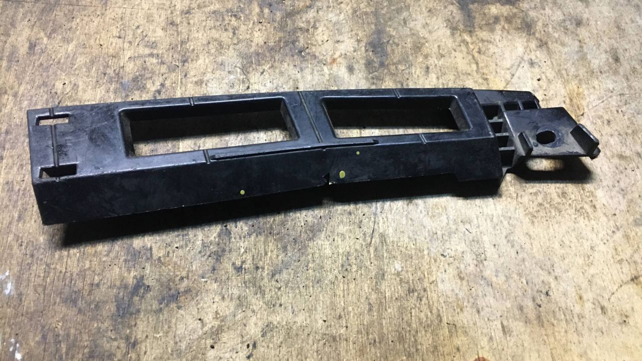 Крепление бампера переднего BMW X5 E70 2007, 3.0 л., дизель, АКПП, 7226937 - фото №1