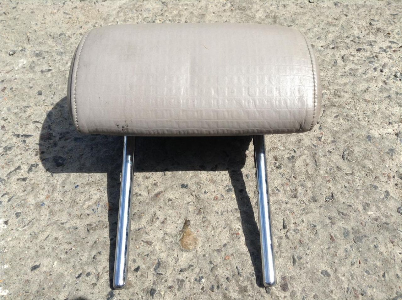 подголовник BMW 5 серия E60/E61 2005, 3.0 л., дизель, АКПП, седан - фото №1