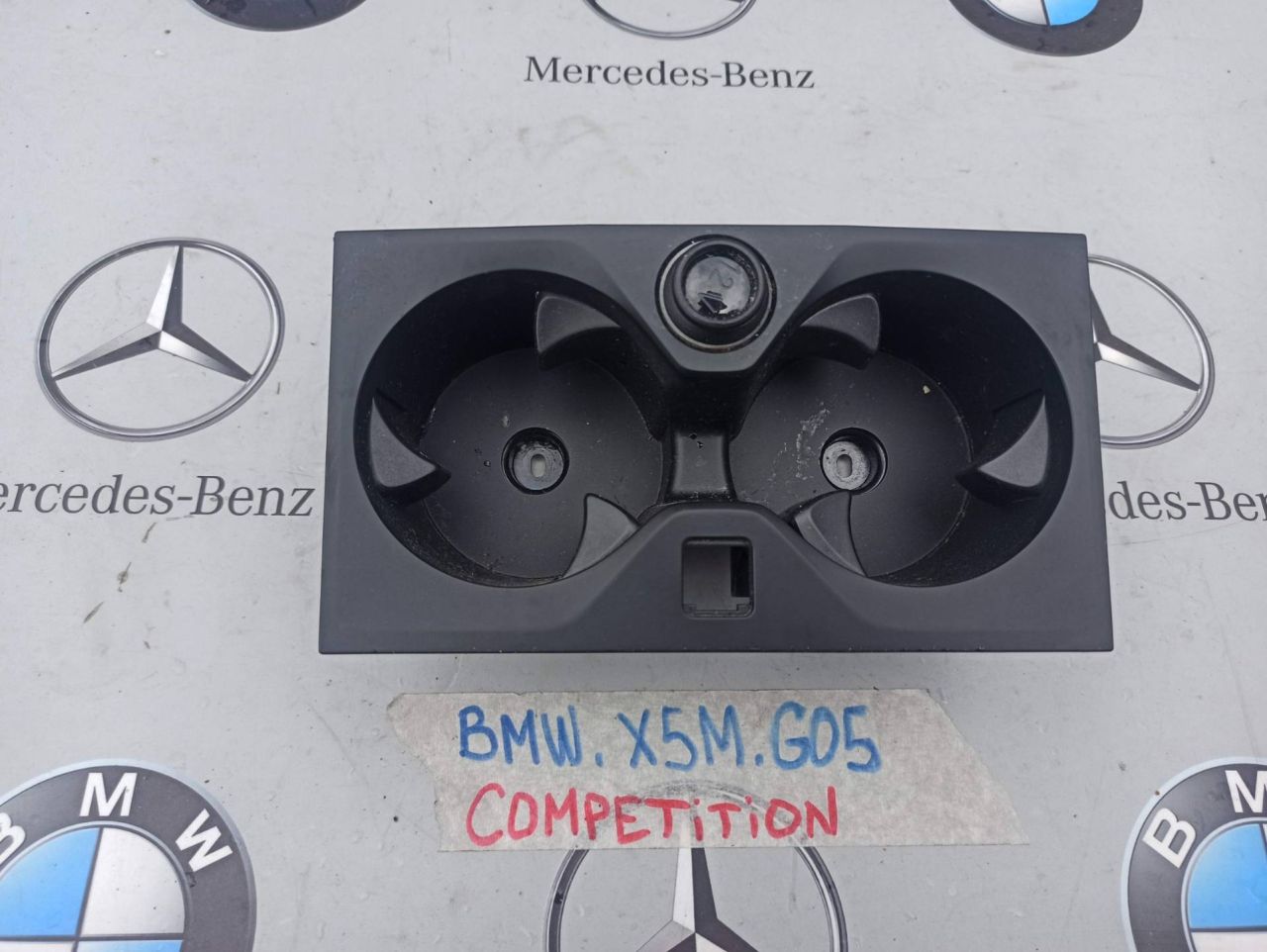 подстаканник BMW X5 M F95 2021, 4.4 л., бензин, полный привод, 9399872 - фото №1