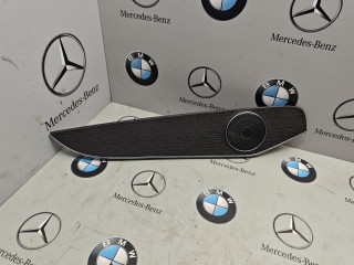 молдинг двери задней левой Mercedes-Benz GLC-Класс X253 [рестайлинг] 2020, 2.0 л., бензин, полный привод, правый руль, A2057301505